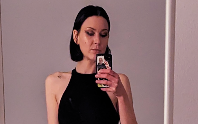 delfine profile XO sex school