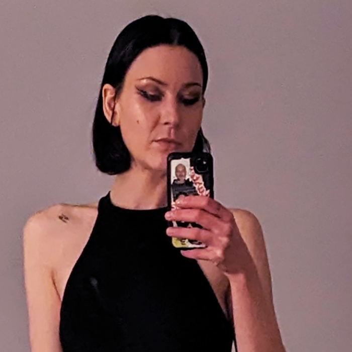 delfine profile XO sex school